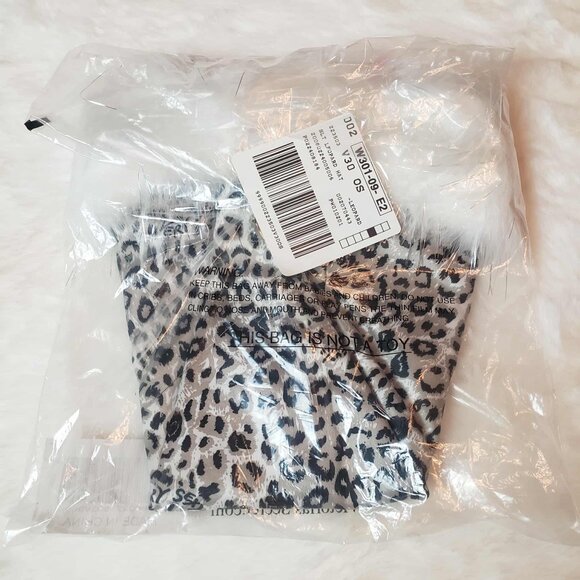 🔥RARE & HTF NEW!!! 2007 Victoria's Secret Very Sexy Snow Leopard Santa Hat - Picture 3 of 10